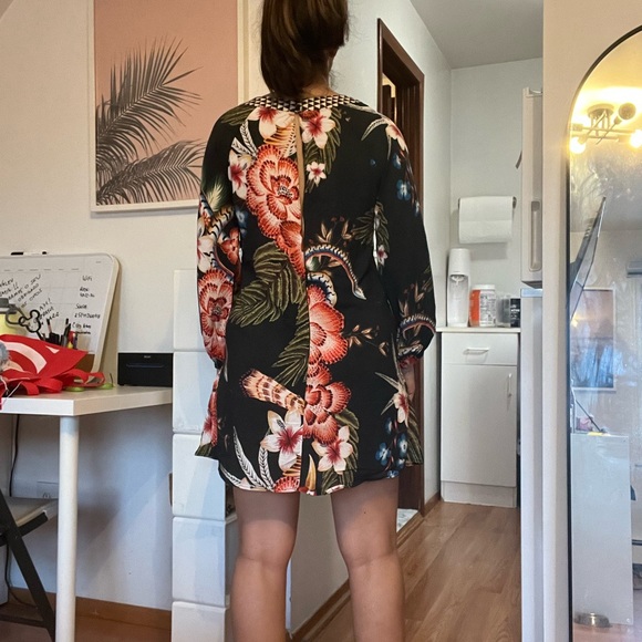 Farm Rio Mini Dress - Picture 3 of 4